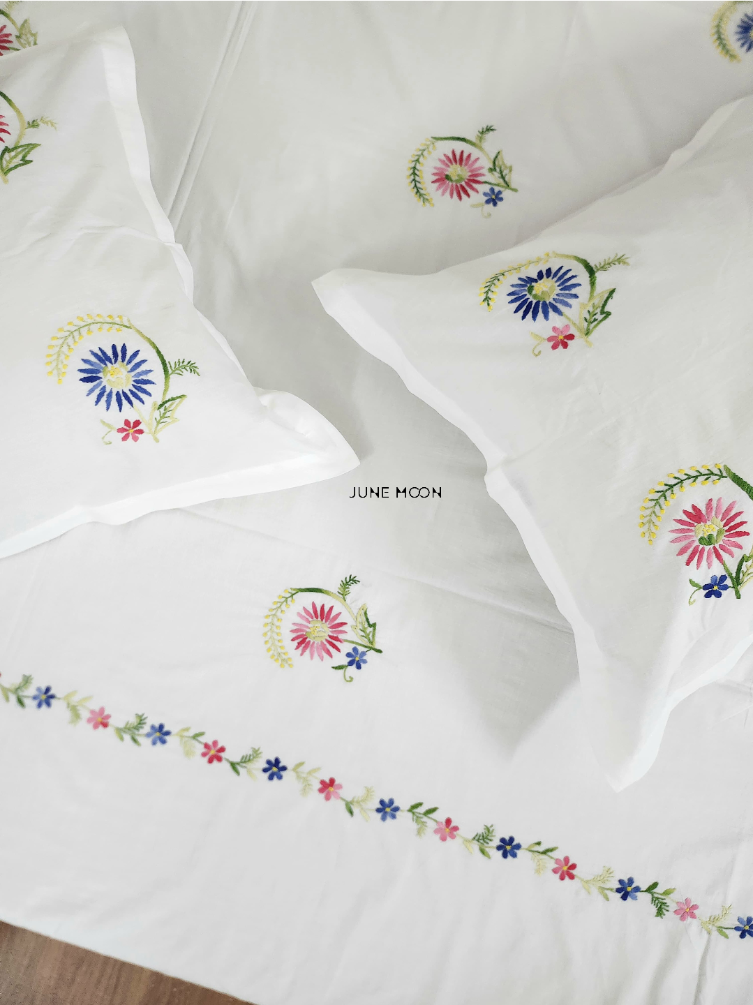 Penelope - Embroidered Bedsheet Set