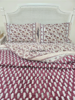 Load image into Gallery viewer, Gehna - Set of Quilt &amp; Bedsheet
