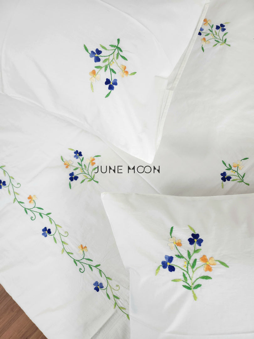 Sophia - Embroidered Bedsheet Set