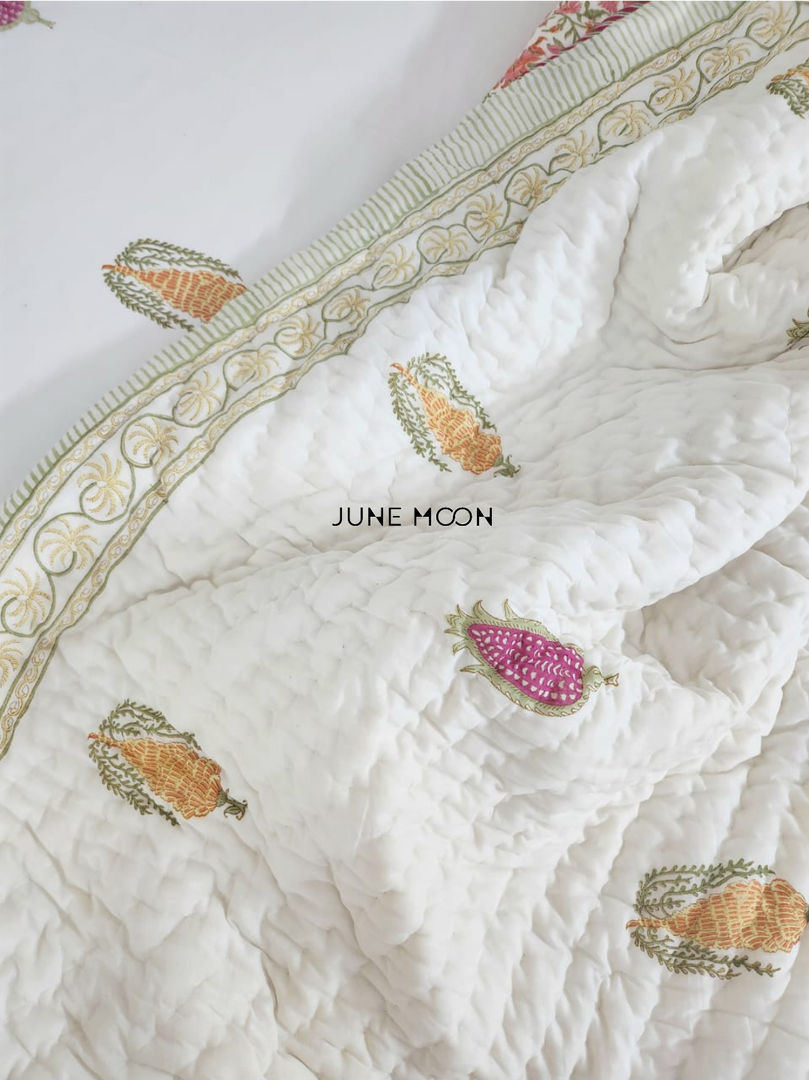 Golden Oak - Set of Quilt & Bedsheet