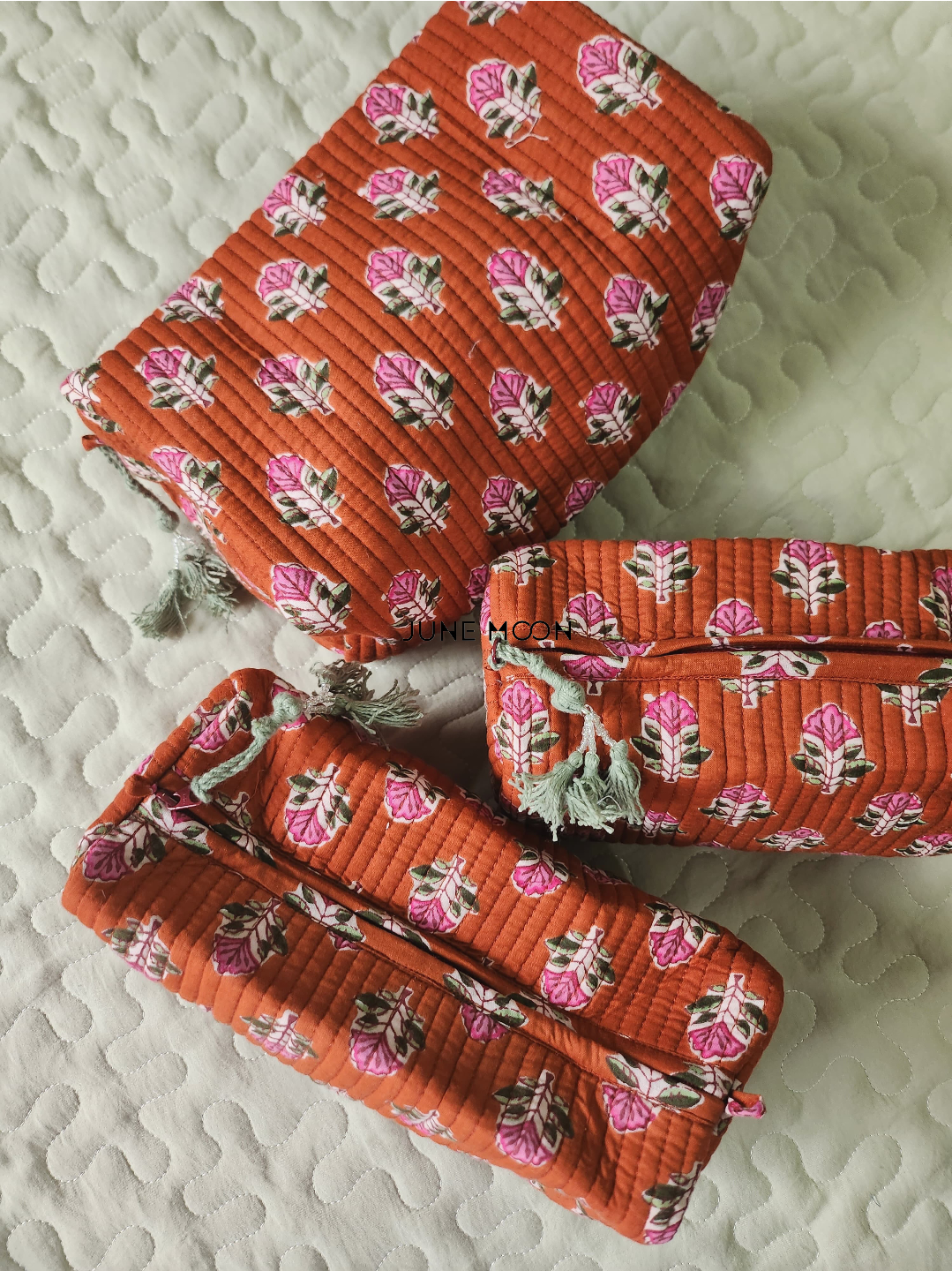 Naveli - Set of 3 Cosmetic Bags