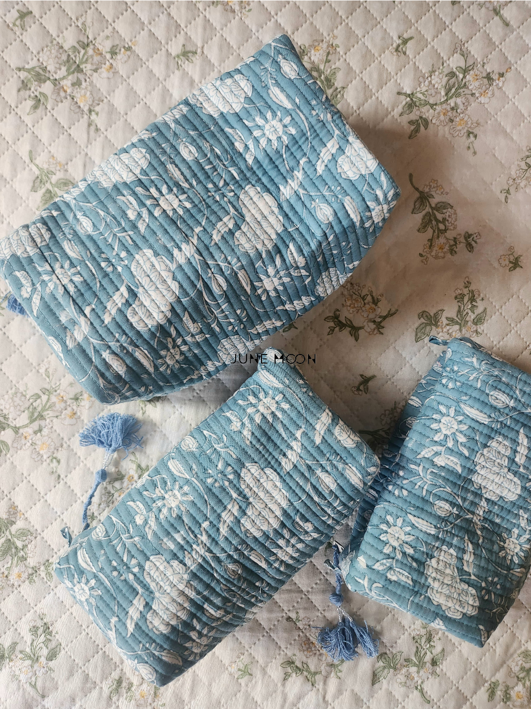 Naveli - Set of 3 Cosmetic Bags