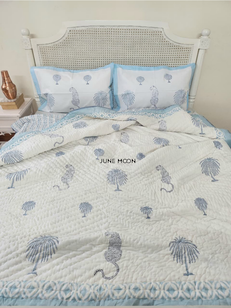 Regal Retreat - Set of Quilt & Bedsheet