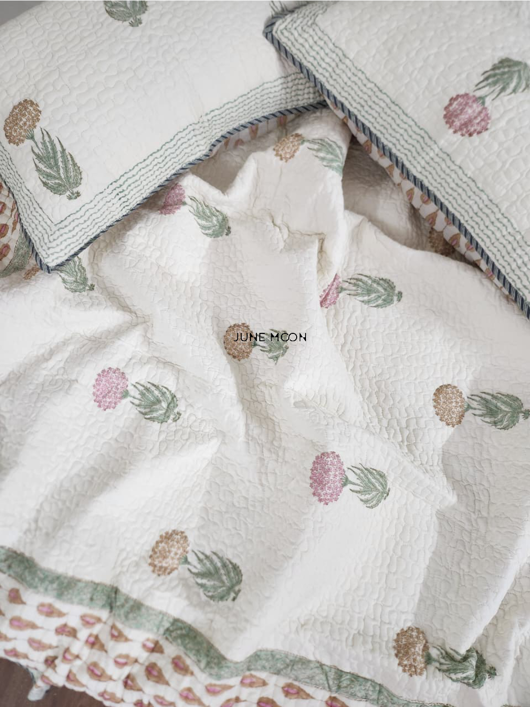 Geeli Mitti - Quilted Bedcover Set