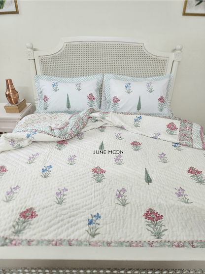 Sweet Hope - Set of Quilt &amp; Bedsheet