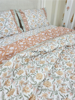 Load image into Gallery viewer, Albeli - Block Printed Muslin Quilt
