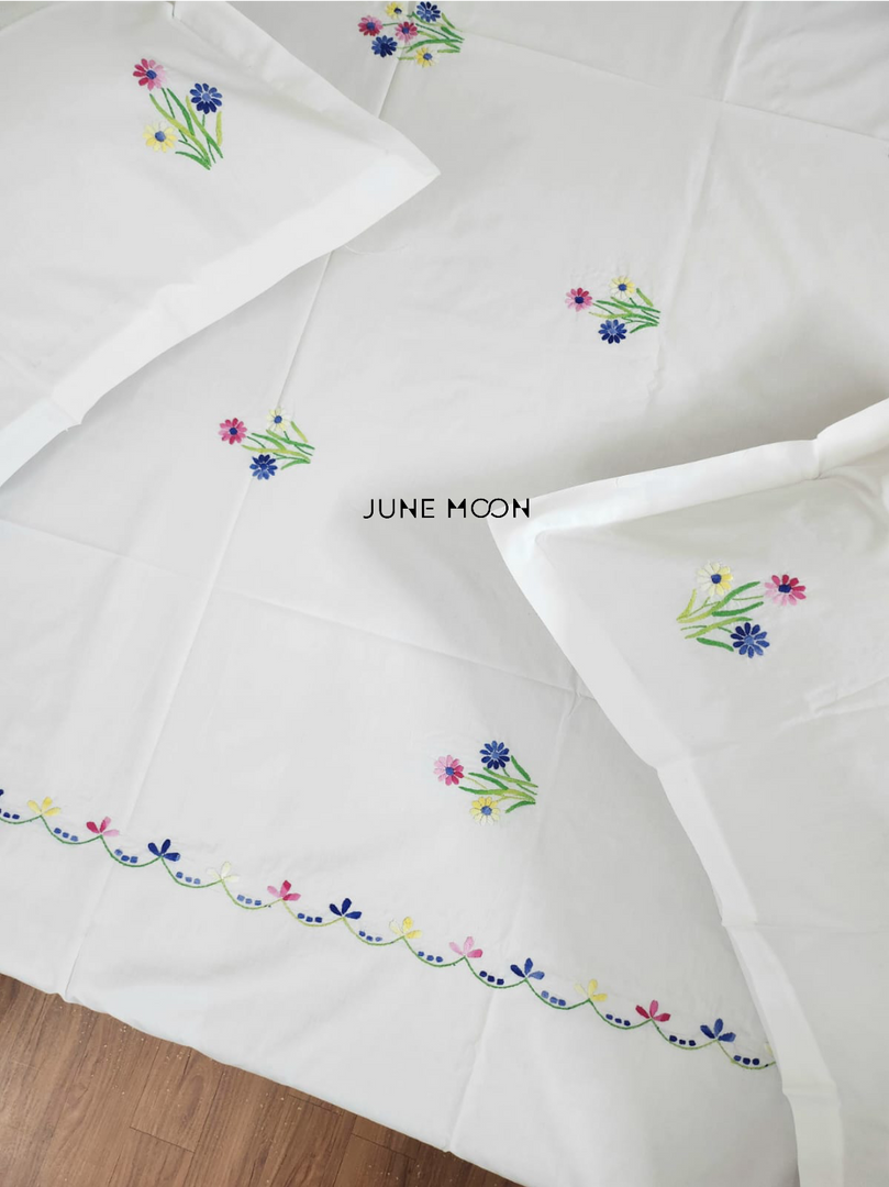 Emma - Embroidered Bedsheet Set