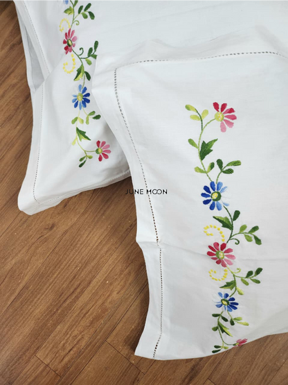Bella - Set Of 2 Embroidered Pillow Cases