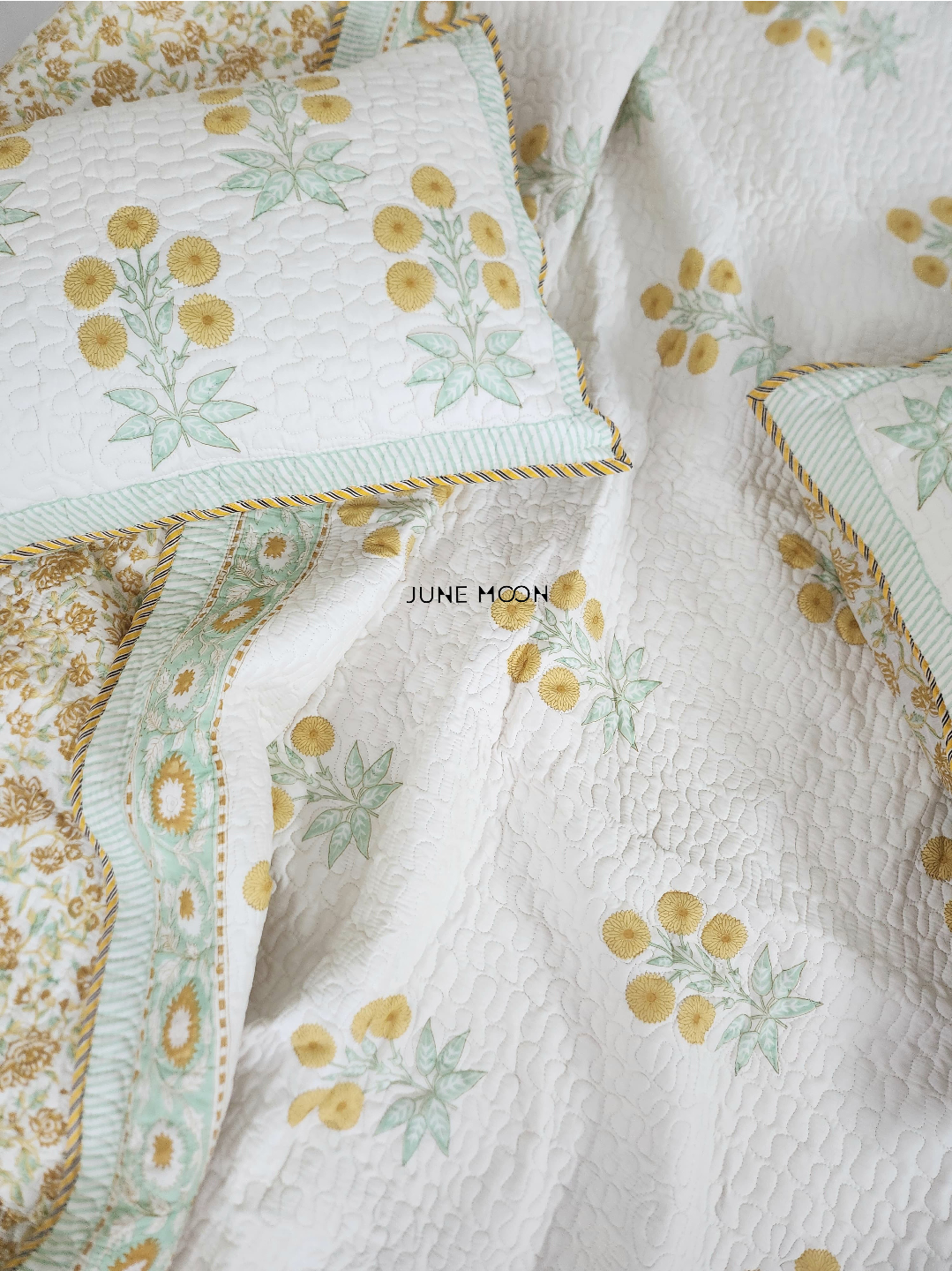 Meethi Dhoop - Quilted Bedcover Set