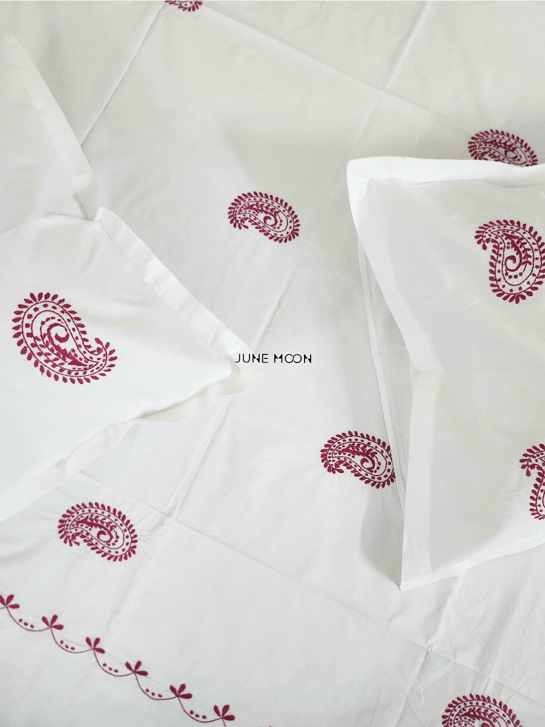 Eloise - Embroidered Bedsheet Set
