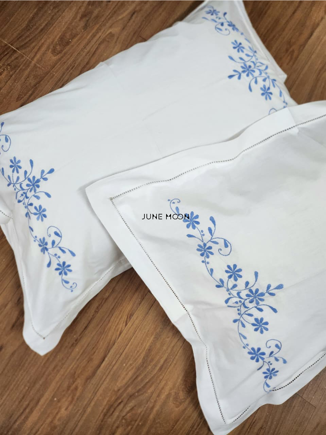 Bella - Set Of 2 Embroidered Pillow Cases