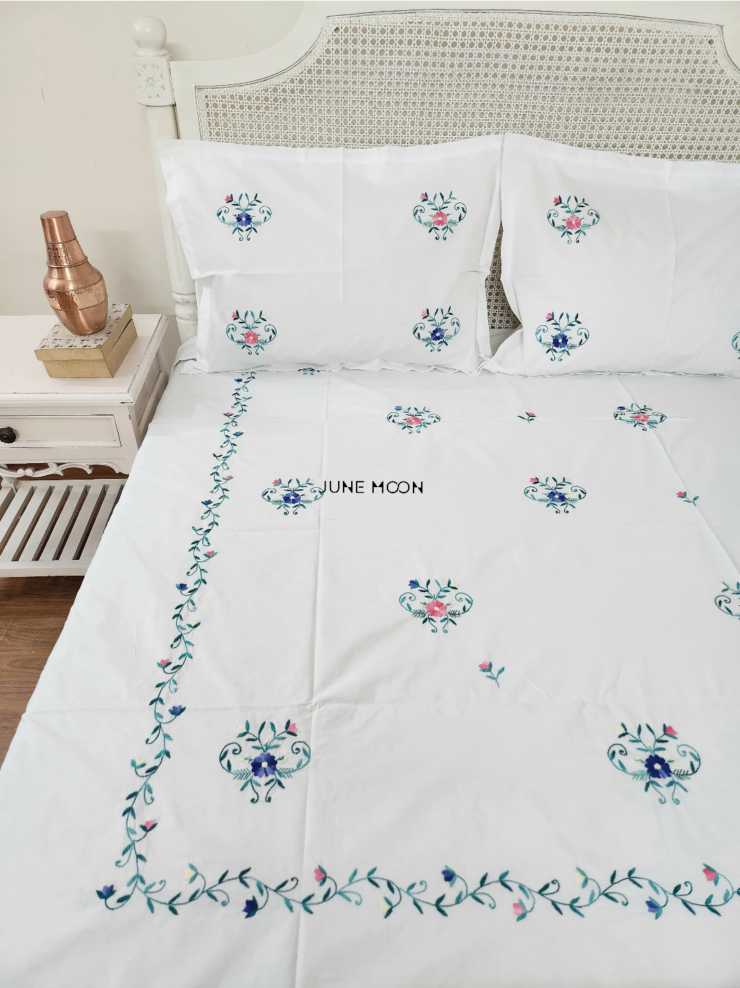Camille - Embroidered Bedsheet Set