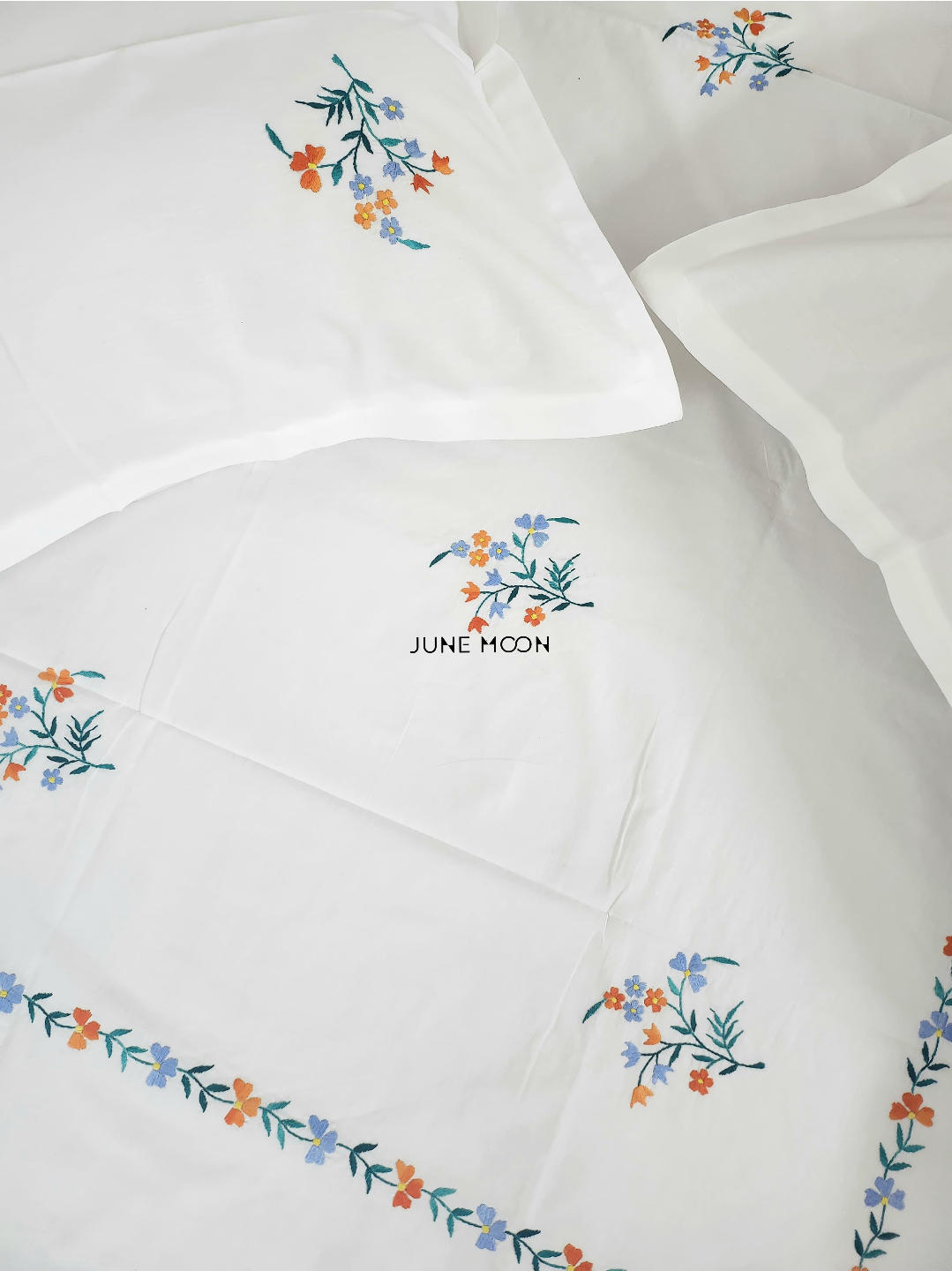 Celia - Embroidered Bedsheet Set