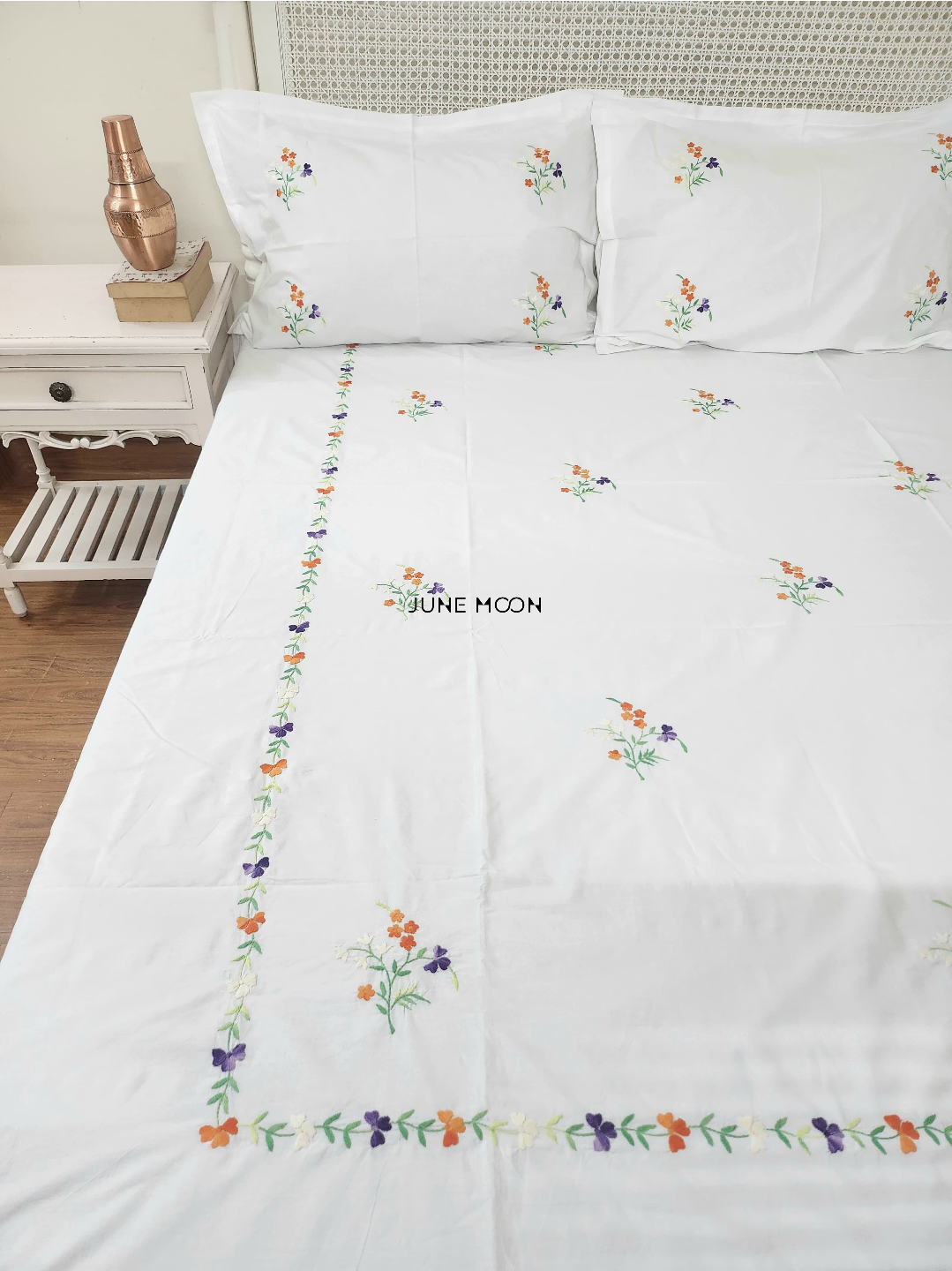 Amelia - Embroidered Bedsheet Set