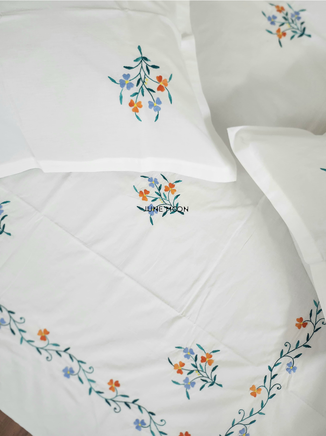 Daffodil - Embroidered Bedsheet Set
