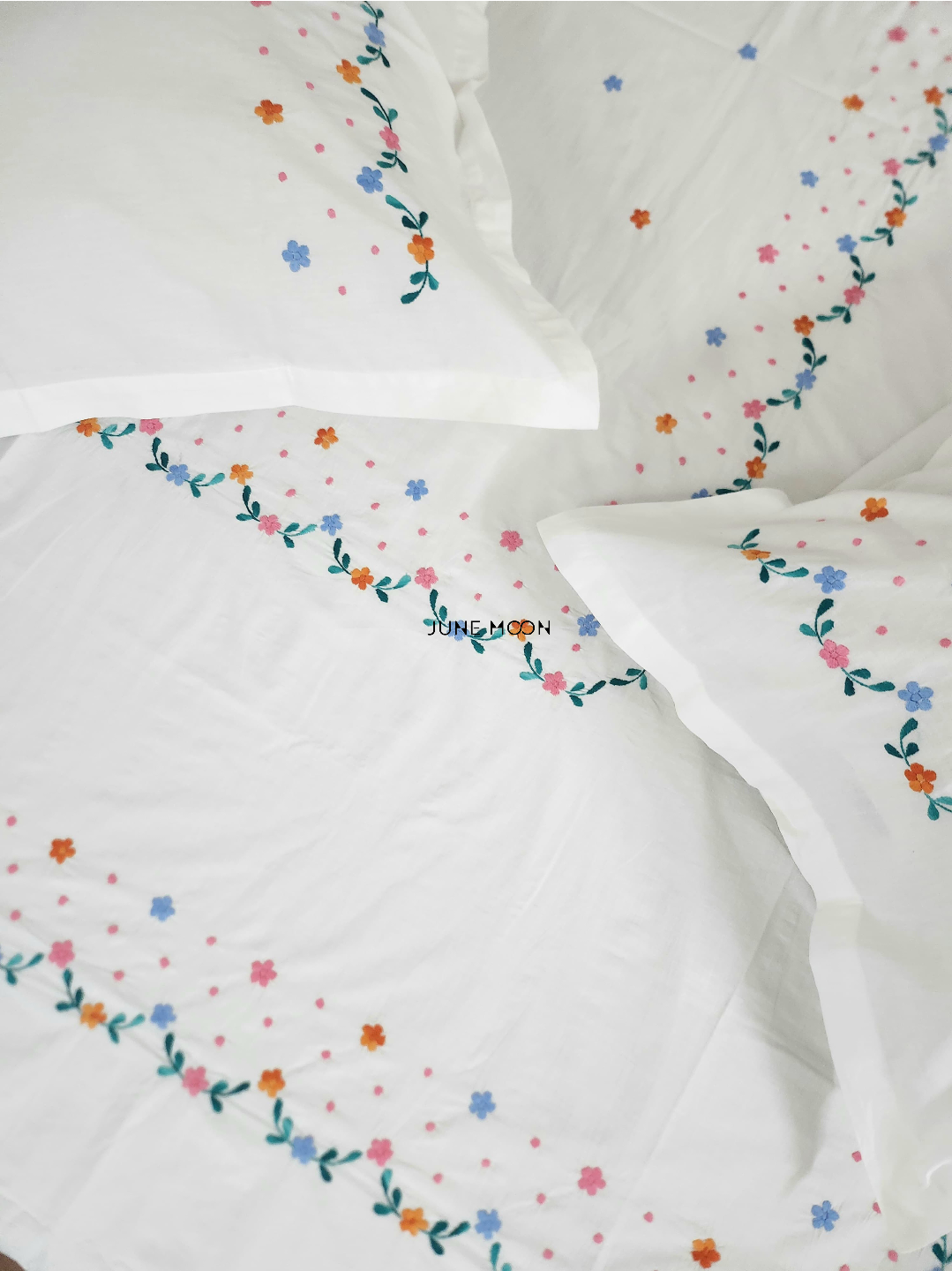 Marie - Embroidered Bedsheet Set