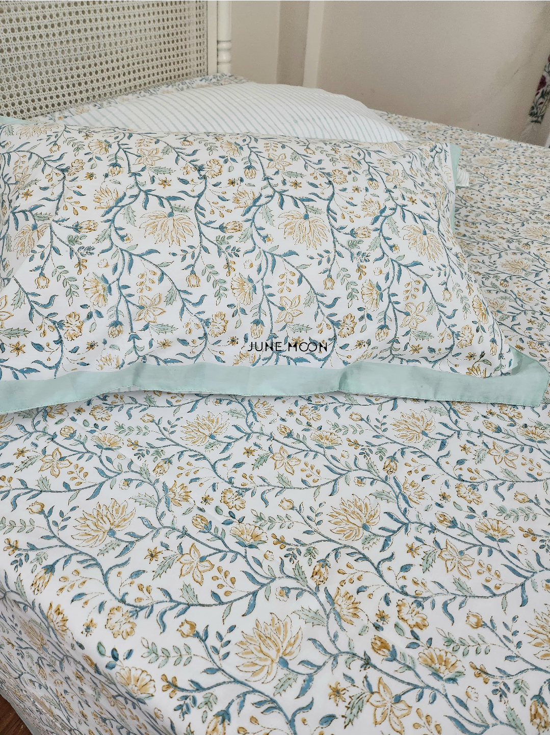 Gulpari - Block Printed Bedsheet Set