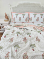 Load image into Gallery viewer, Cosy Coral - Set of Quilt &amp; Bedsheet
