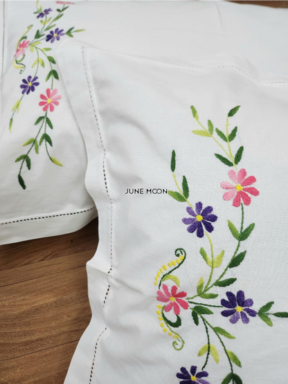 Bella - Set Of 2 Embroidered Pillow Cases