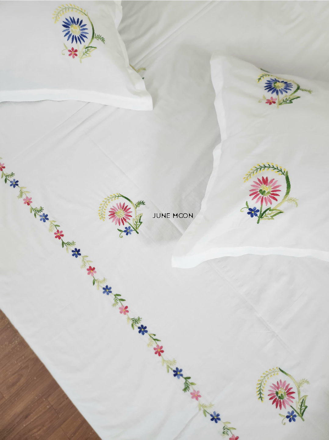 Penelope - Embroidered Bedsheet Set