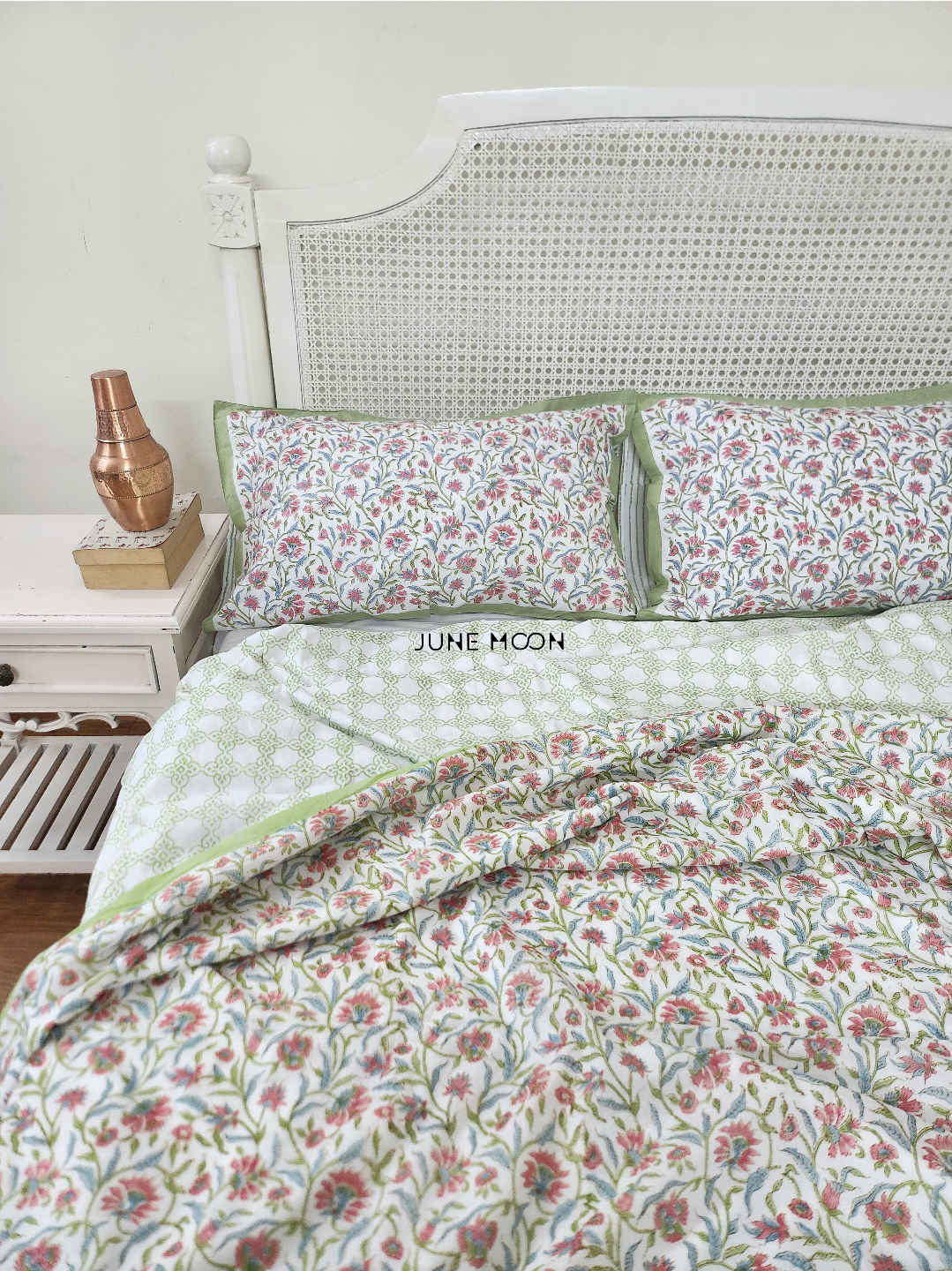 Khanak - Set of Dohar &amp; Bedsheet