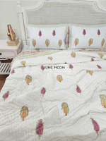 Load image into Gallery viewer, Golden Oak - Set of Quilt &amp; Bedsheet
