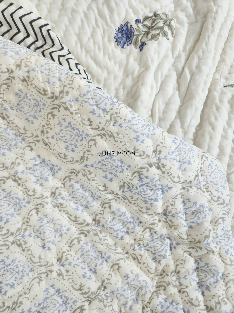 Core Hues - Set of Quilt & Bedsheet
