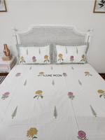 Load image into Gallery viewer, Guncha - Block Printed Bedsheet Set (Cream Base)