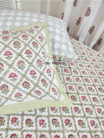 Load image into Gallery viewer, Manmohini - Block Printed Bedsheet Set
