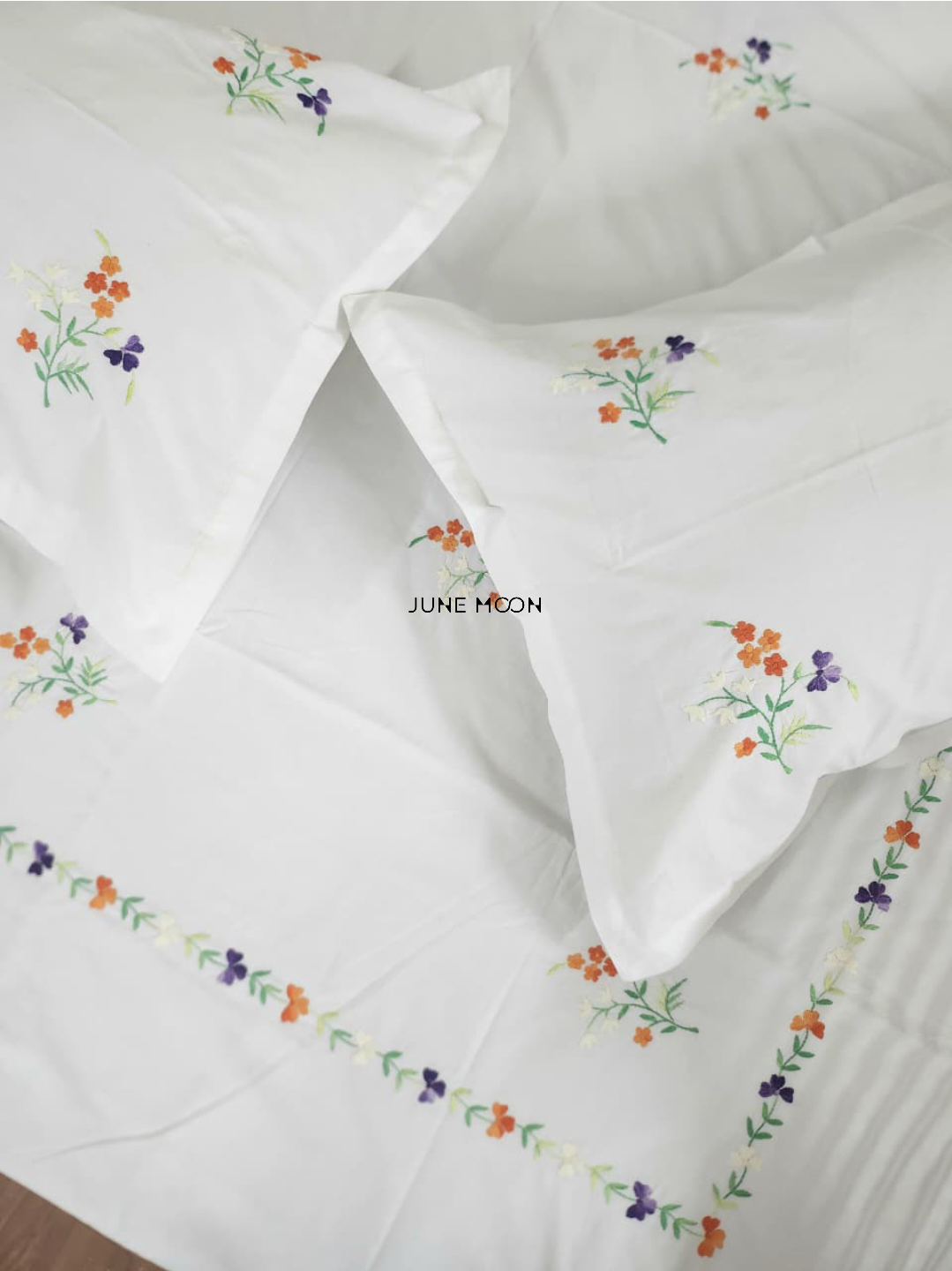 Amelia - Embroidered Bedsheet Set