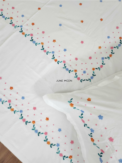 Marie - Embroidered Bedsheet Set