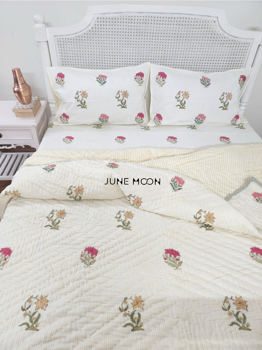 Honey Brook - Set of Quilt &amp; Bedsheet