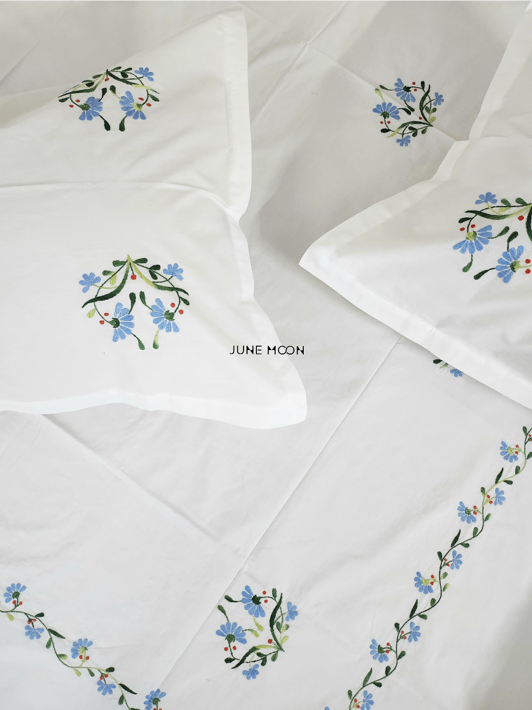 Emma - Embroidered Bedsheet Set