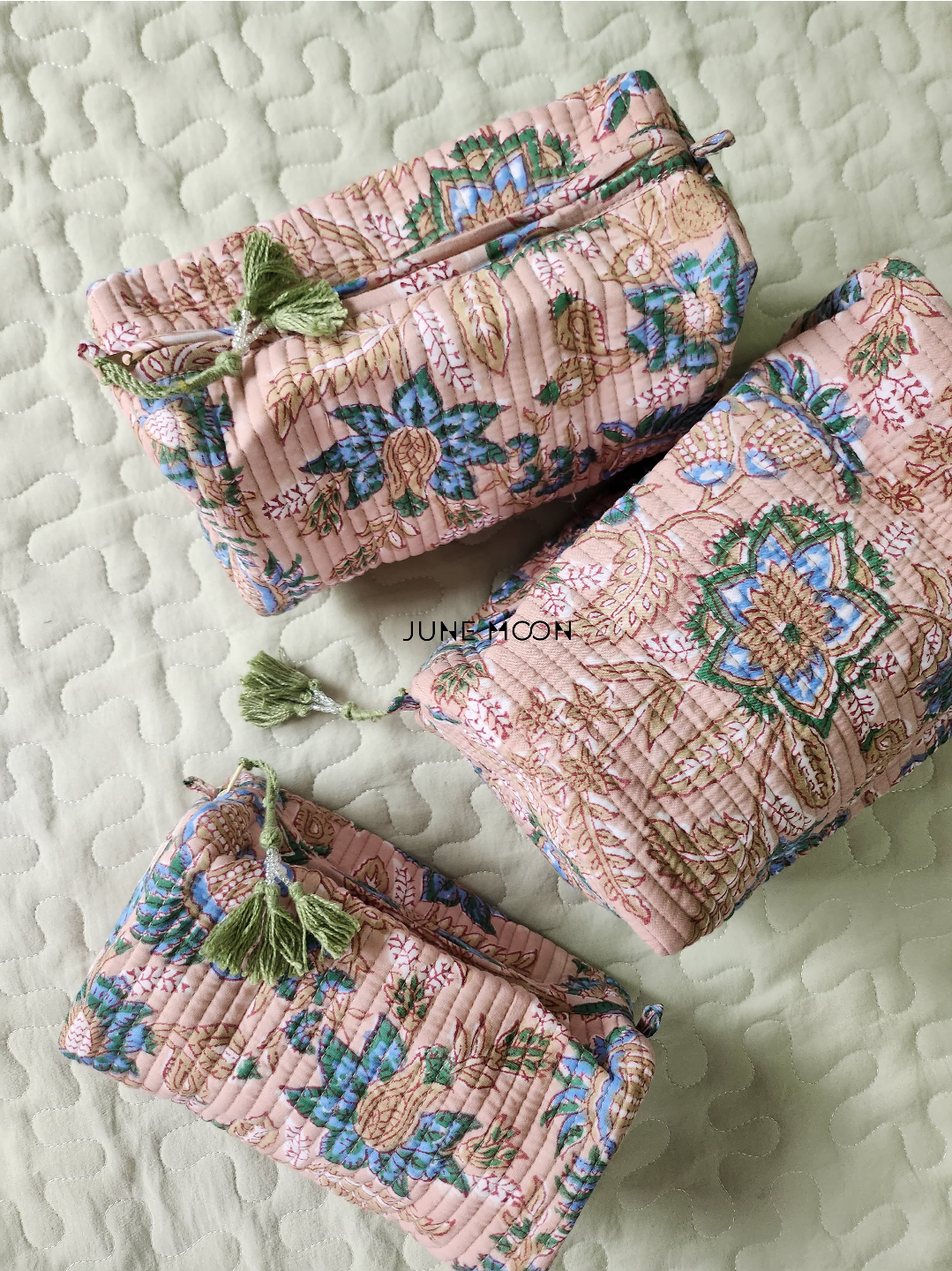 Naveli - Set of 3 Cosmetic Bags