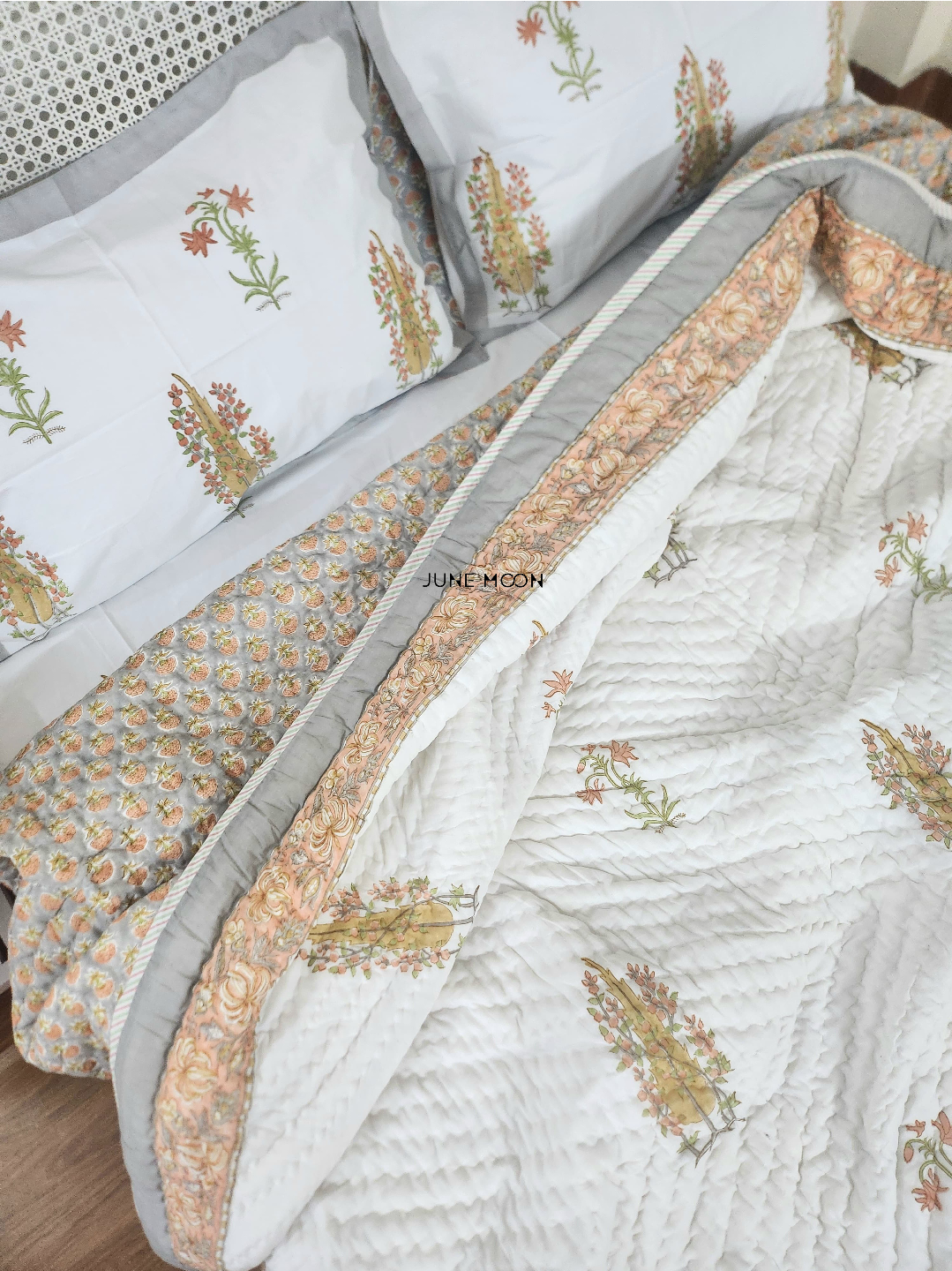 Mandarin Garden - Set of Quilt &amp; Bedsheet