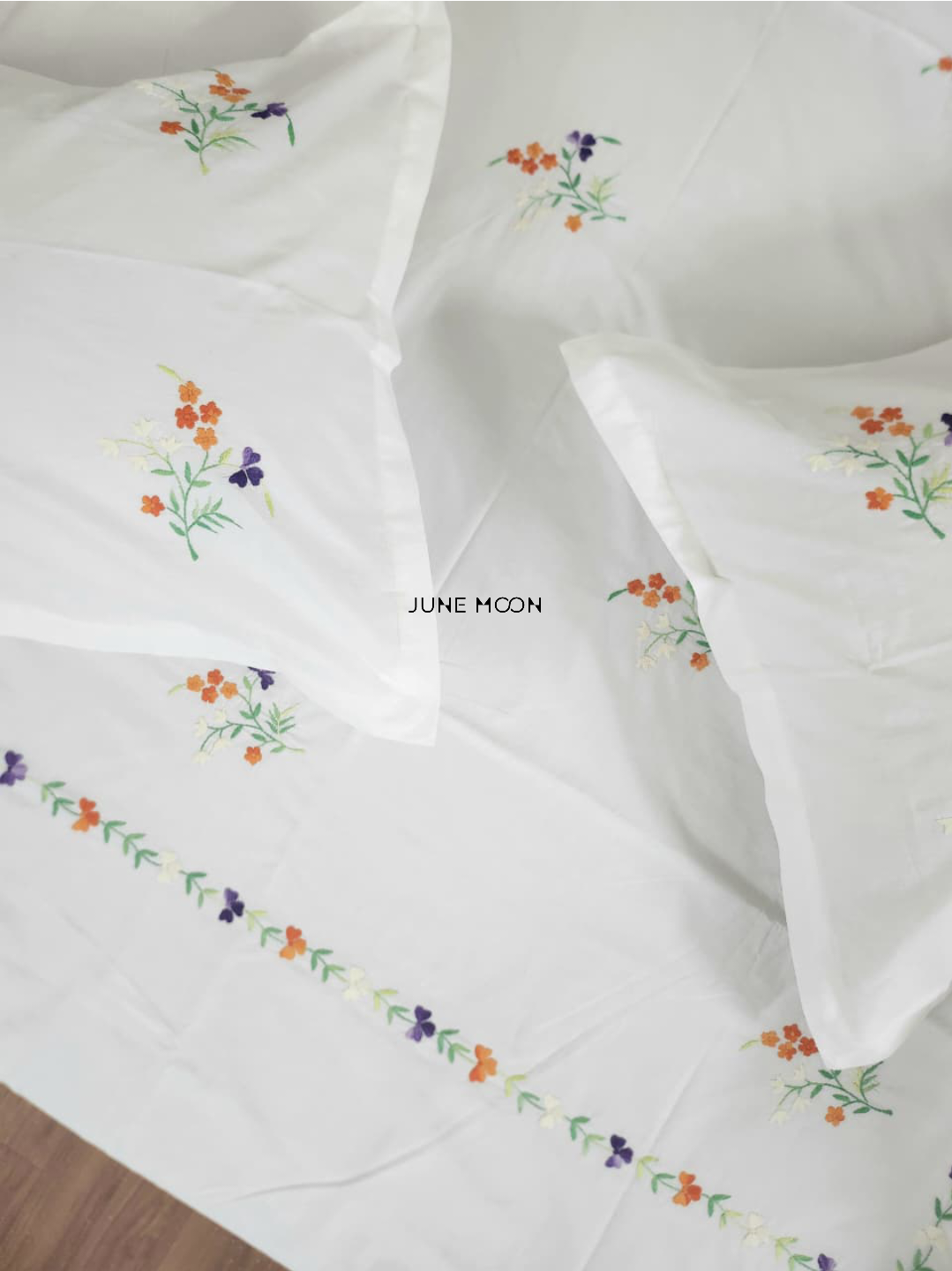 Amelia - Embroidered Bedsheet Set
