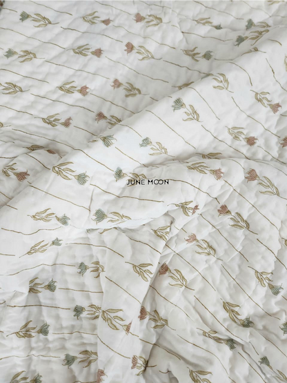 Summer House - Set of Quilt &amp; Bedsheet