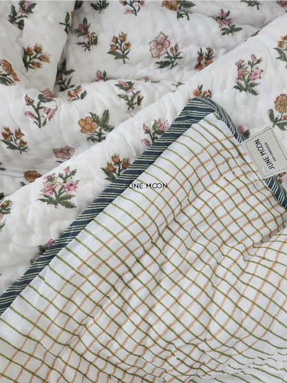 Barfi - Set of Quilt &amp; Bedsheet