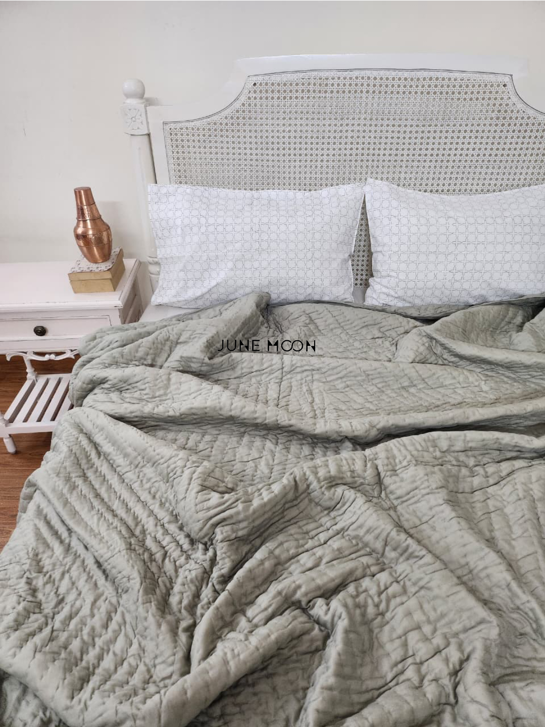 Harmony - Solid Cotton Quilt