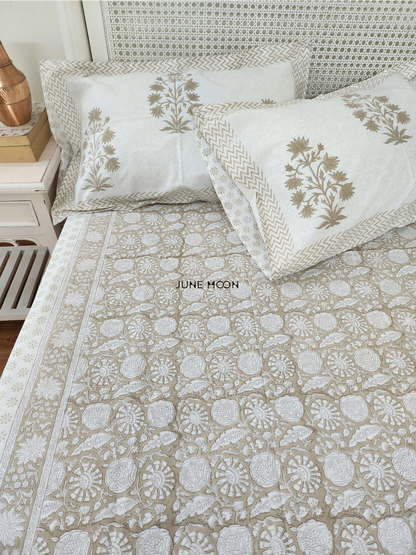 Saundh - Set of Quilt &amp; Bedsheet