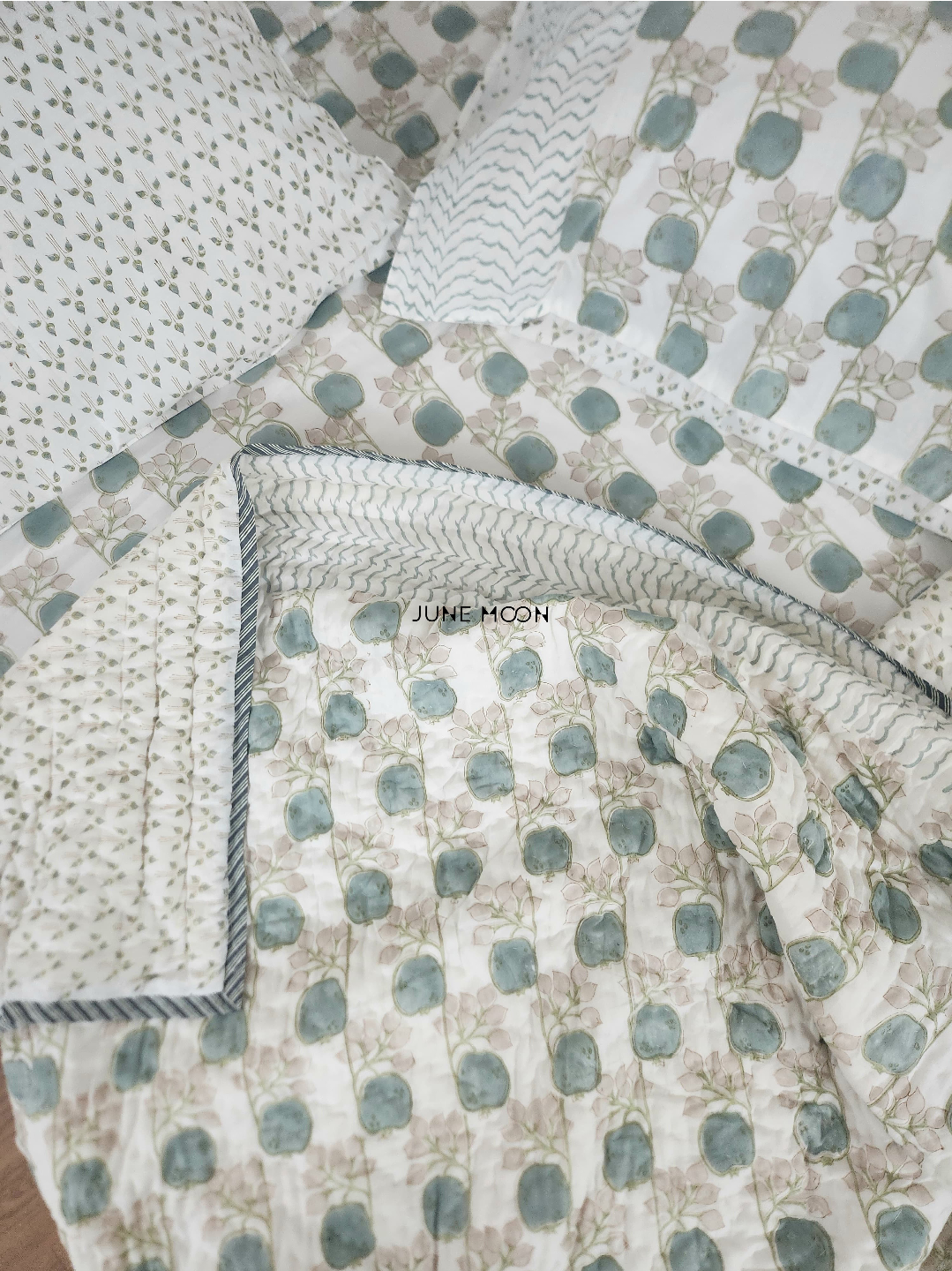Zehnaseeb - Block Printed Muslin Quilt