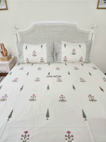 Load image into Gallery viewer, Afsaana - Block Printed Bedsheet Set (Cream Base)