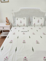 Load image into Gallery viewer, Afsaana - Block Printed Bedsheet Set (Cream Base)