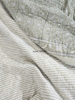 Load image into Gallery viewer, Saavan - Block Printed Muslin Quilt
