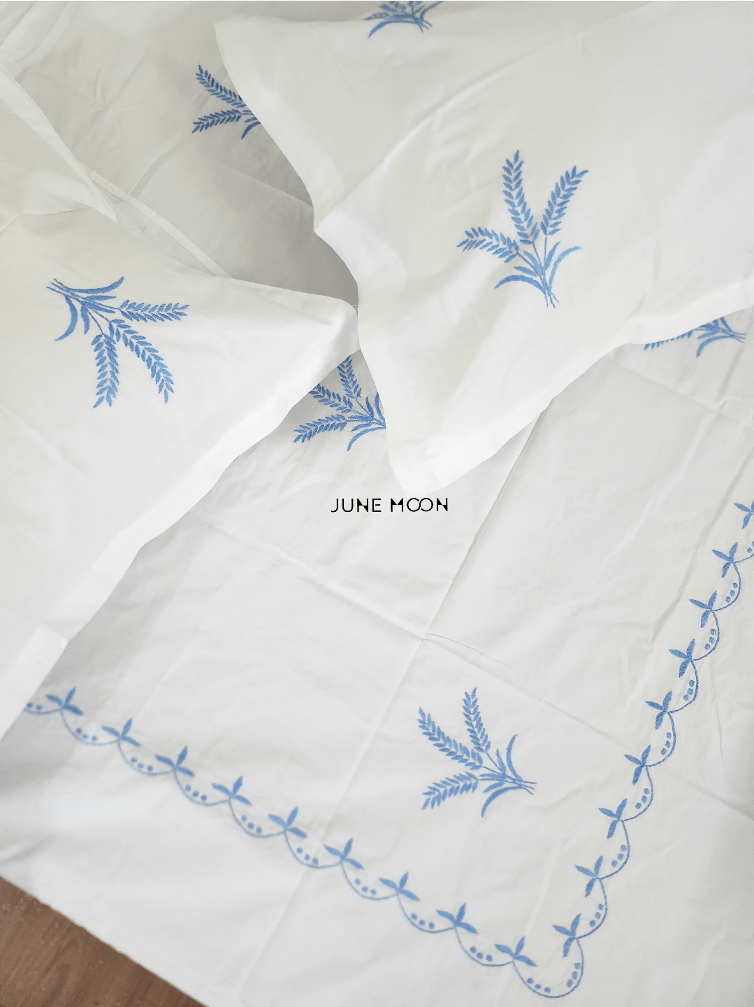 Alice - Embroidered Bedsheet Set