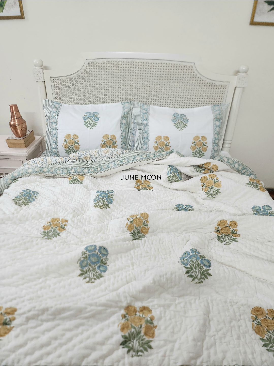 Vintage Whisper - Set of 2 Single Quilts
