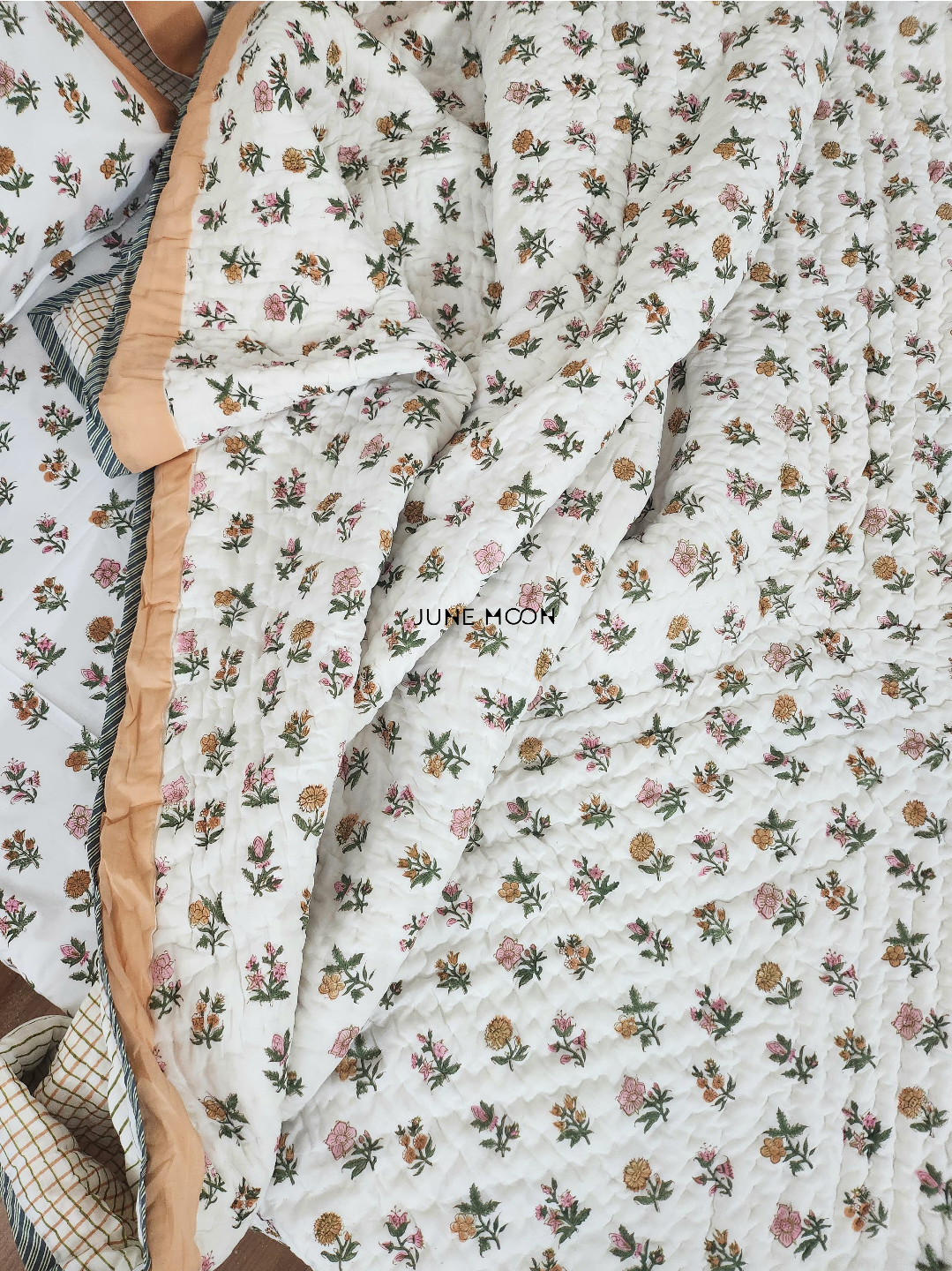 Barfi - Set of Quilt &amp; Bedsheet
