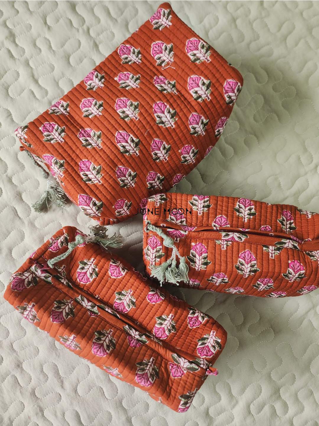 Naveli - Set of 3 Cosmetic Bags