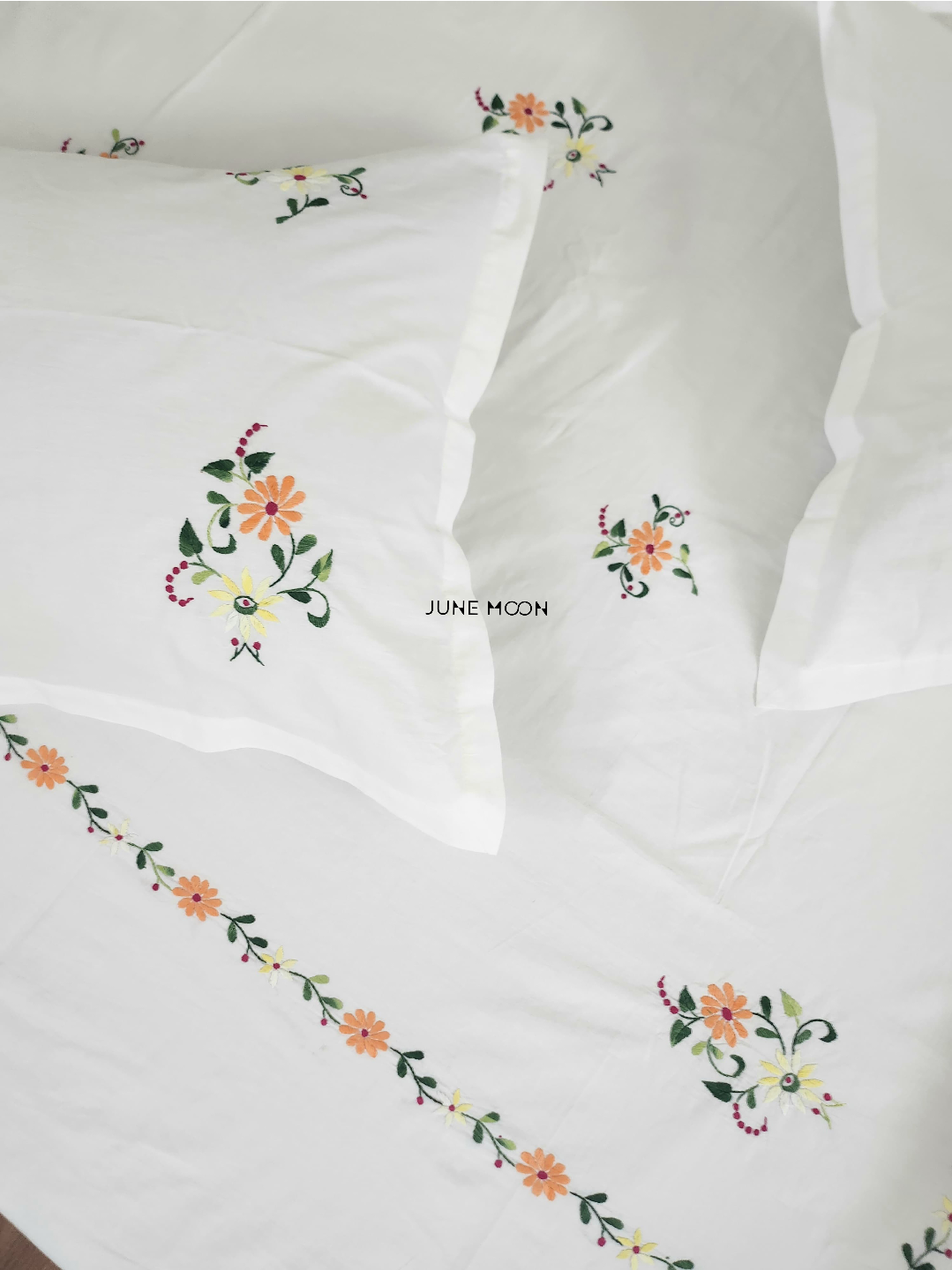 Magnolia - Embroidered Bedsheet Set