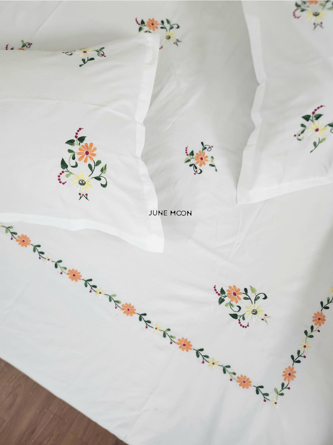 Magnolia - Embroidered Bedsheet Set